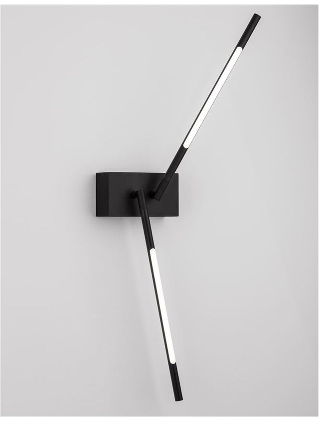 RACCIO Black Metal & Acrylic LED 9.2 Watt 230 Volt 560Lm 3000K IP20 L: 6 W: 12 H: 74 cm