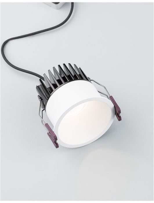 BLADE White Aluminium LED 12 Watt 720Lm 3000K Beam 38o IP65 D: 7.8 H: 7.5 cm