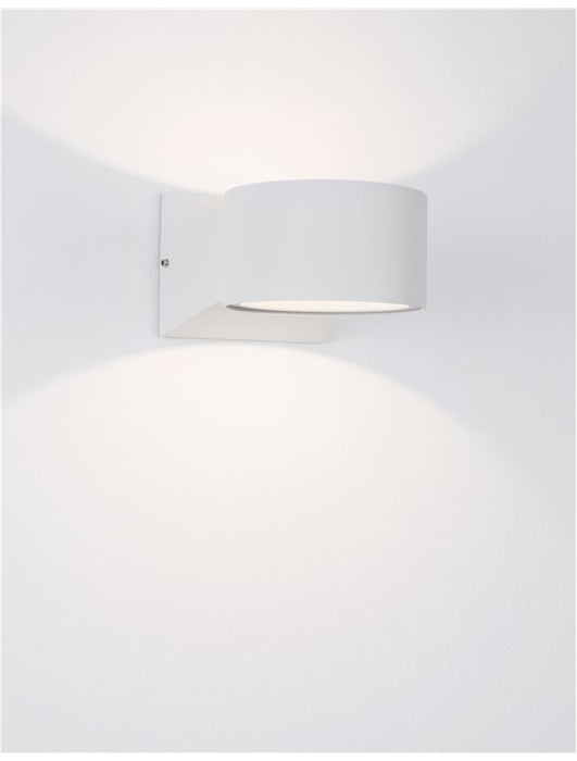 CHEZ White Aluminium & Glass LED 6 Watt 274Lm 3000K 100-240 Volt Beam Angle 138° IP54
Light Up & Down L: 13 W: 9 H: 7 cm