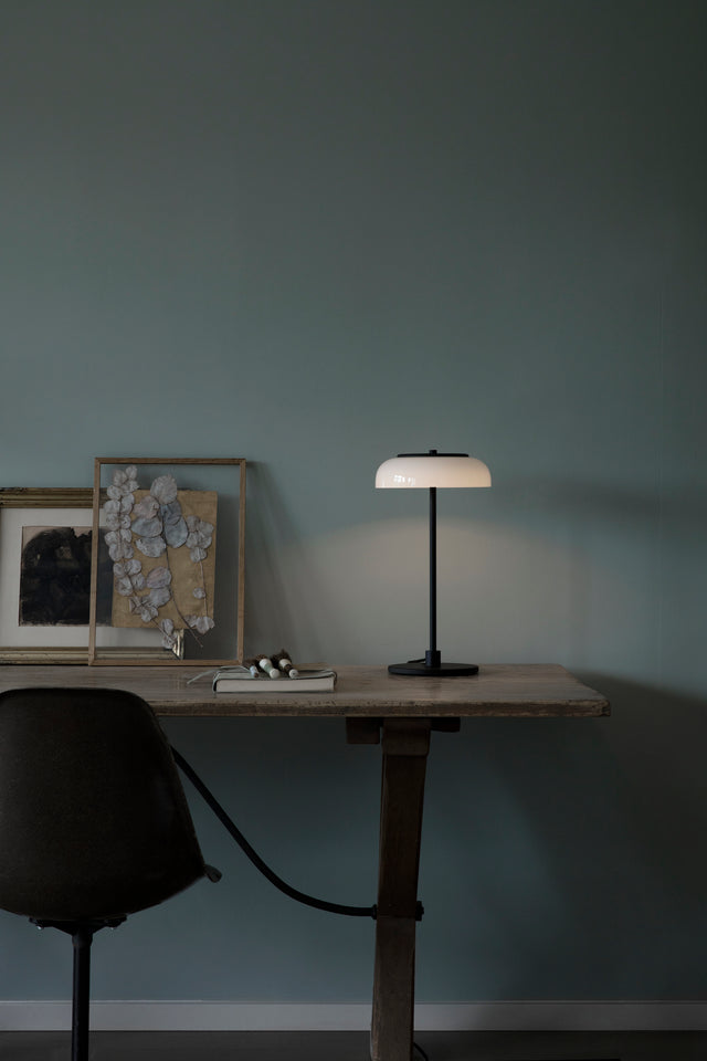 Blossi Table