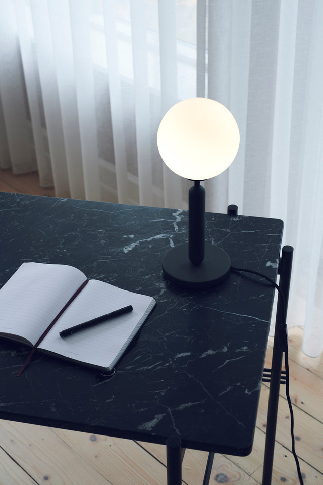 Miira Table
