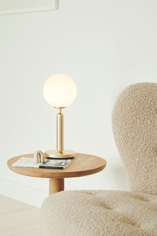 Miira Table